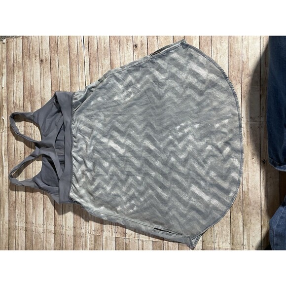 Lululemon Racer Back Tank Top Women's Sm-Med Gray Chevron Athletic Wear Gym - Picture 2 of 6